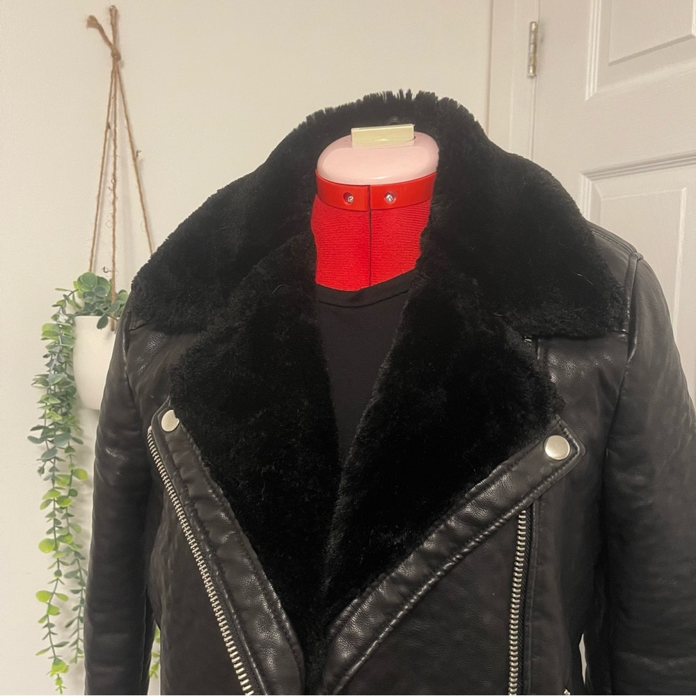 Topshop | shearling faux leather moto jacket - Picture 3 of 12